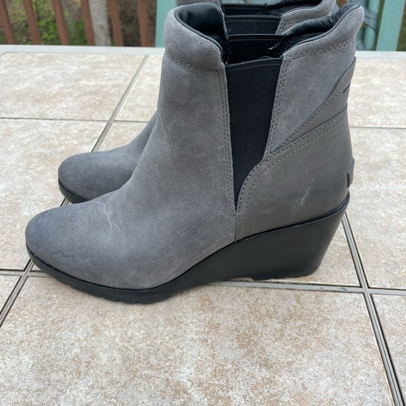 SOREL After Hours Chelsea Wedge Ankle Booties - Picture 4 of 13